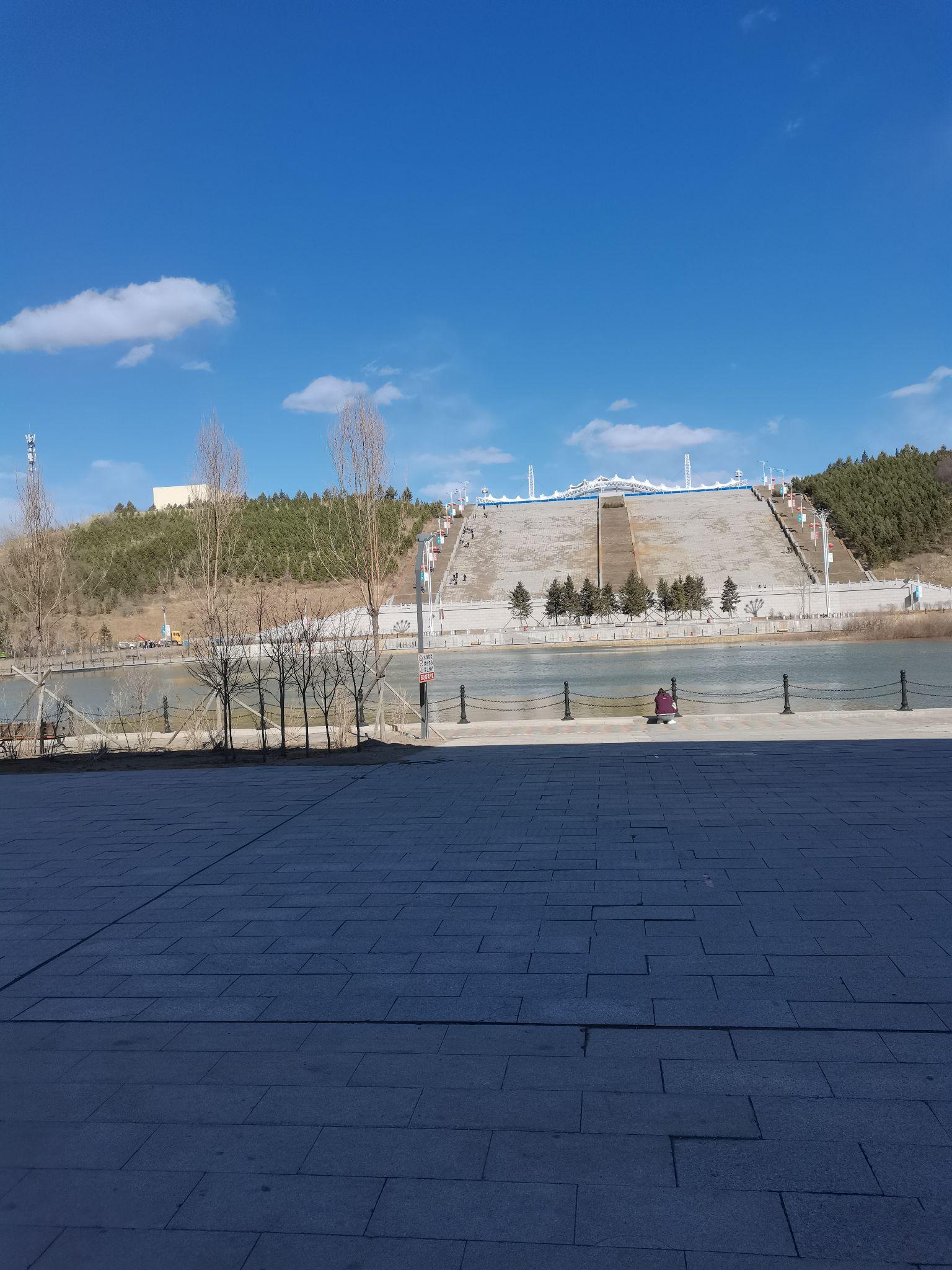 评价一下呼伦贝尔学院怎么样? - 知乎