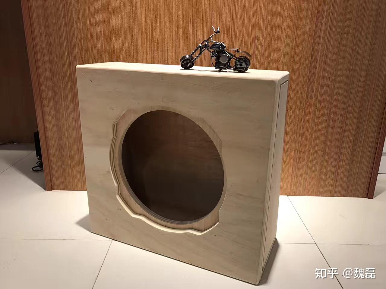 音箱箱体的倒相式和密闭式设计各自有何优缺点