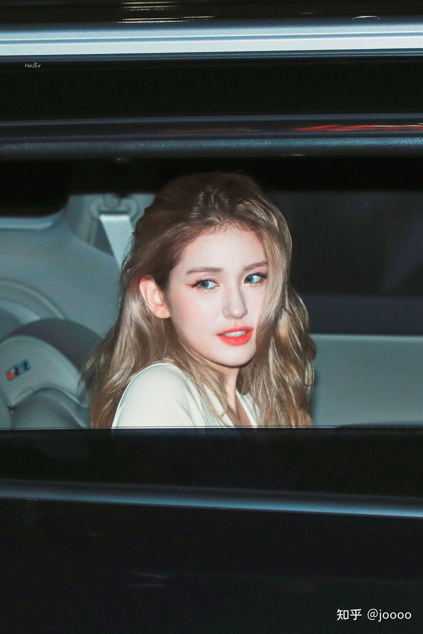 能给我安利一个南韩女solo吗,年龄小一点吧,别过97,不介意糊一点?