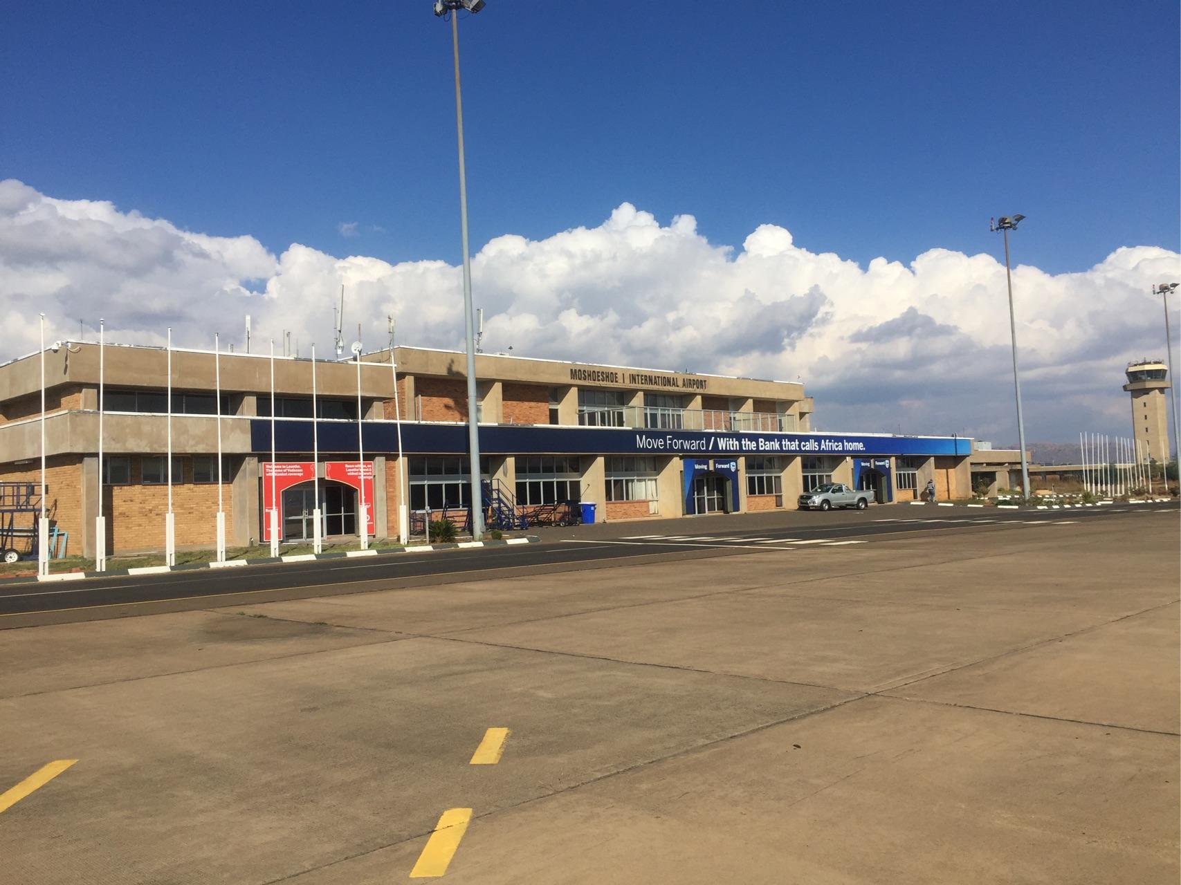 我下月去莱索托在约翰内斯堡转机,请问可以在北京机场取票吗?