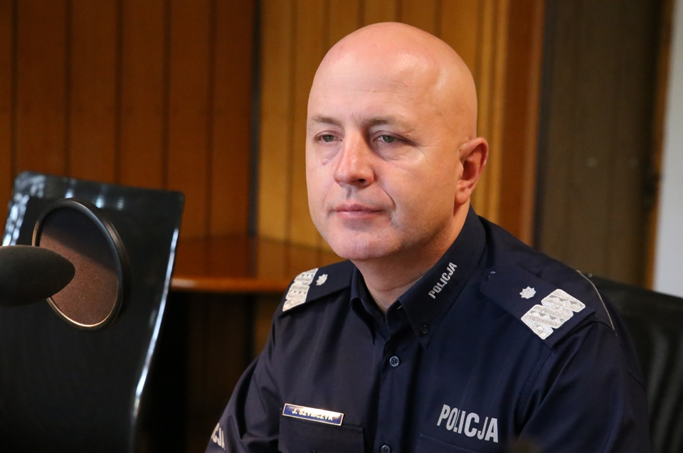 波兰警察总局发生爆炸,称爆炸物来自乌方送的「一份礼物」,如何看待