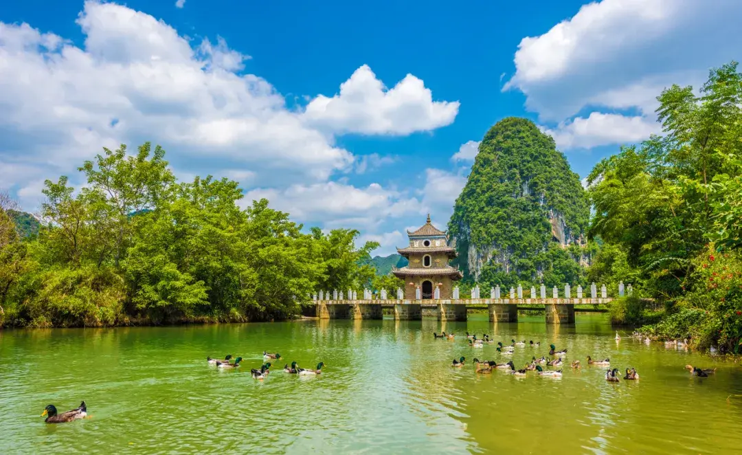 二月中旬去哪里旅游(二月份时候去哪里旅游)