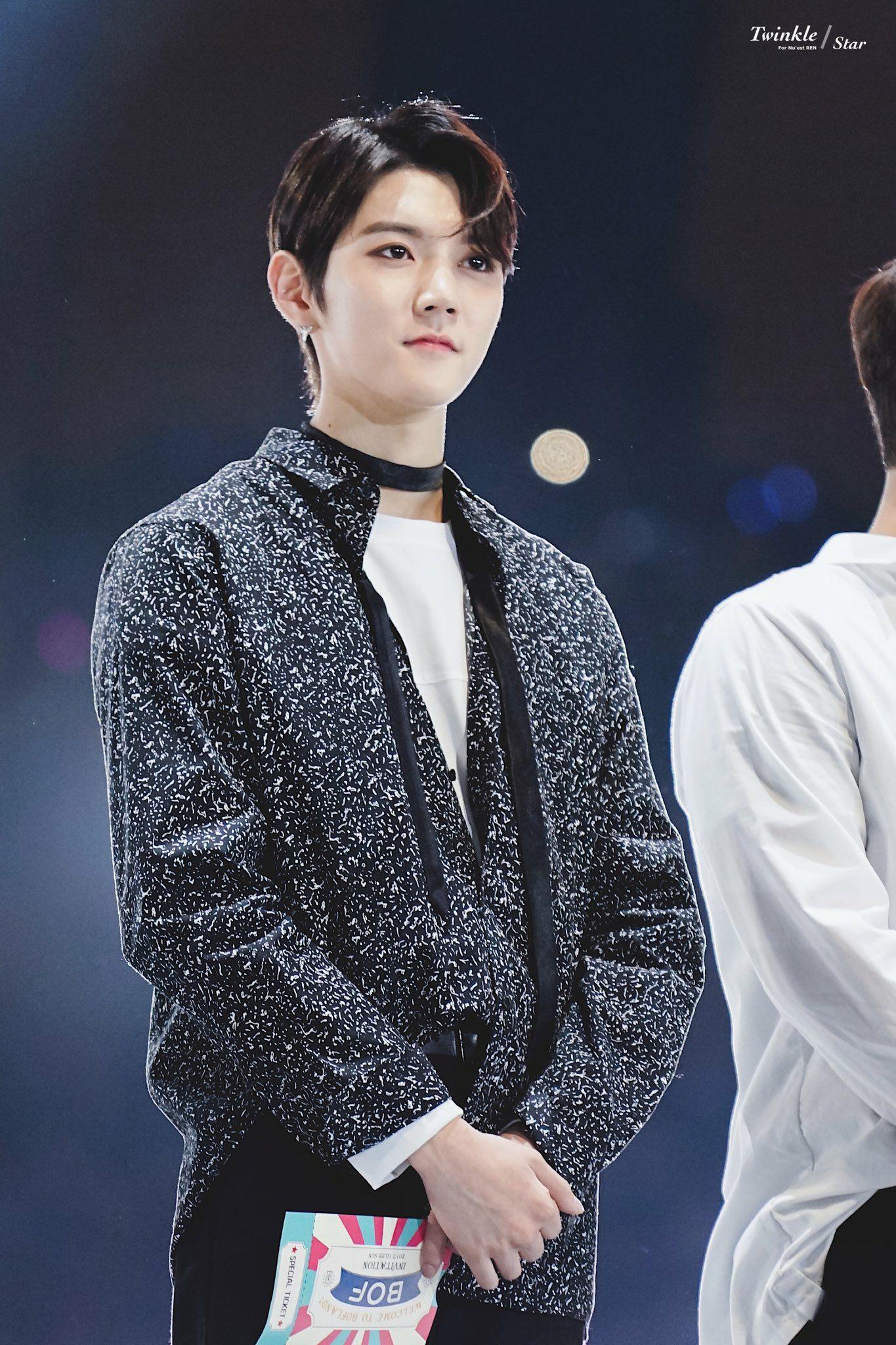 如何评价nuest崔珉起的颜值