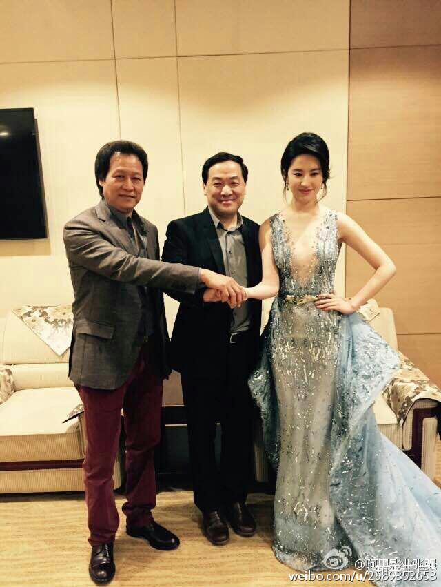 陈金飞作为经纪人能把刘亦菲捧红,为什么现在换成杨采钰却不温不火了