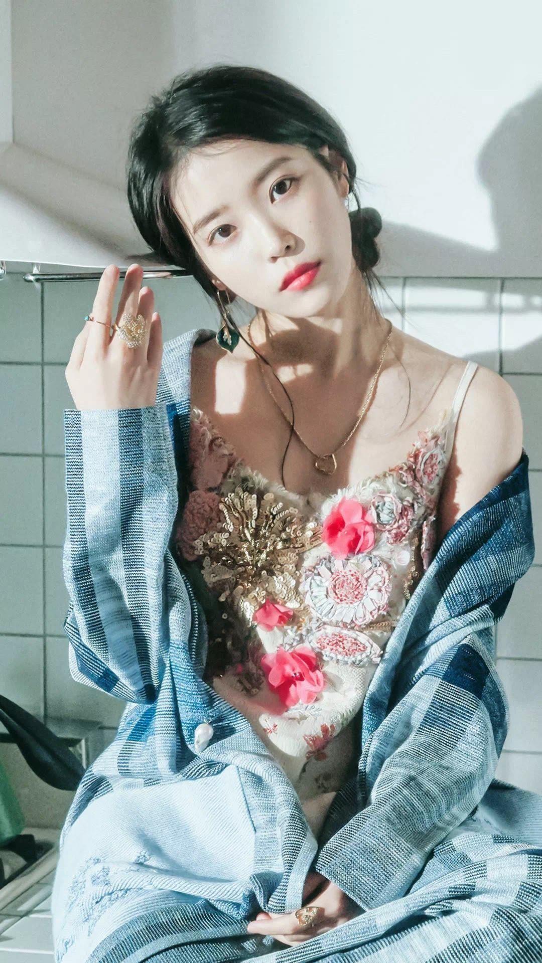 有没有iu的高清手机壁纸呢? - 知乎