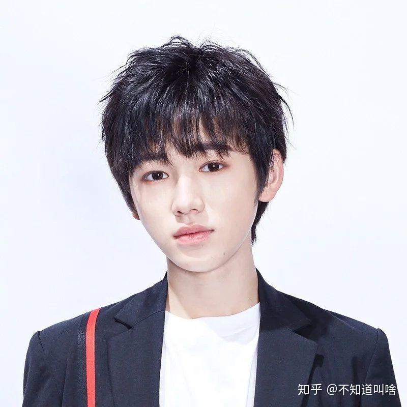 小姐妹们有没有宋亚轩证件照的图片啊分享一下呗我想去把它洗出来谢谢