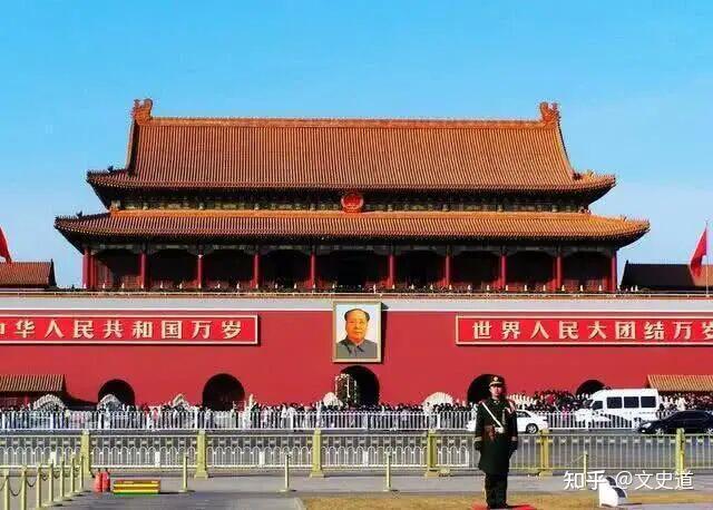 迄今为止,天安门城楼上只挂过12个人画像,其中一人仅挂了1天 - 知乎