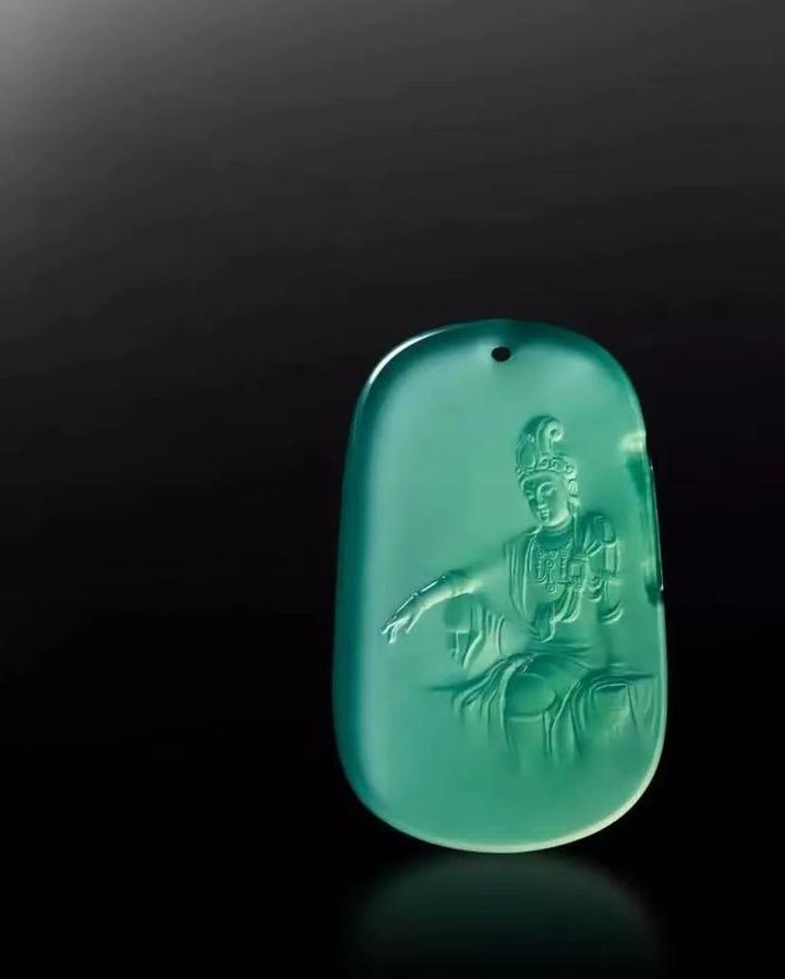 翡翠作品，为什么说阴雕的更值得收藏？ - 知乎