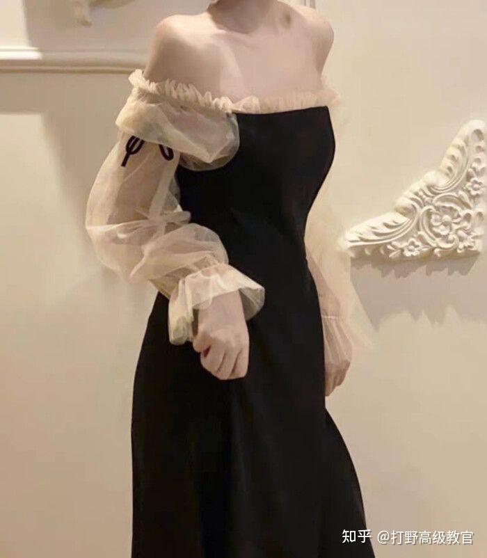 你有没有收集吊带锁骨半身女生头像图片啊类似这样的