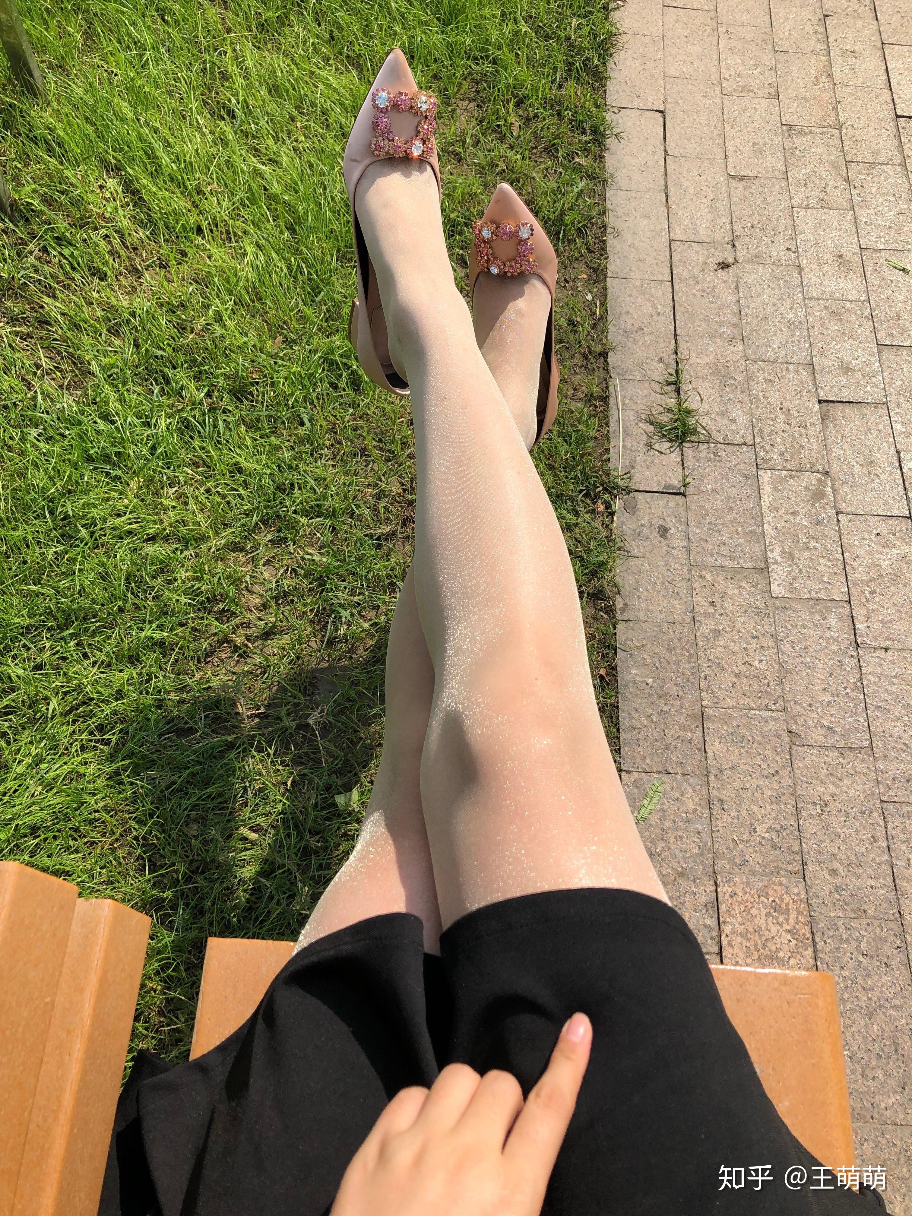 穿肉色丝袜土吗? - 知乎