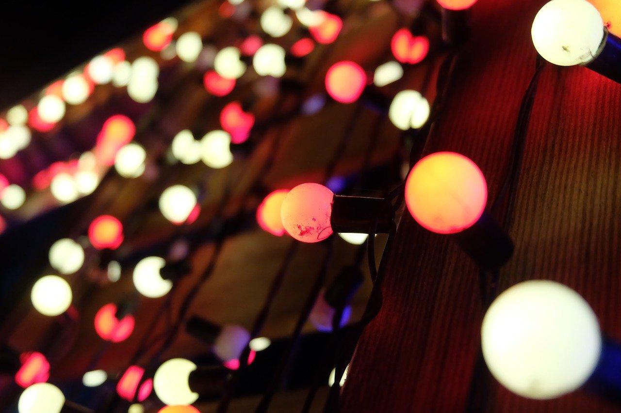 家用灯泡螺口是多少