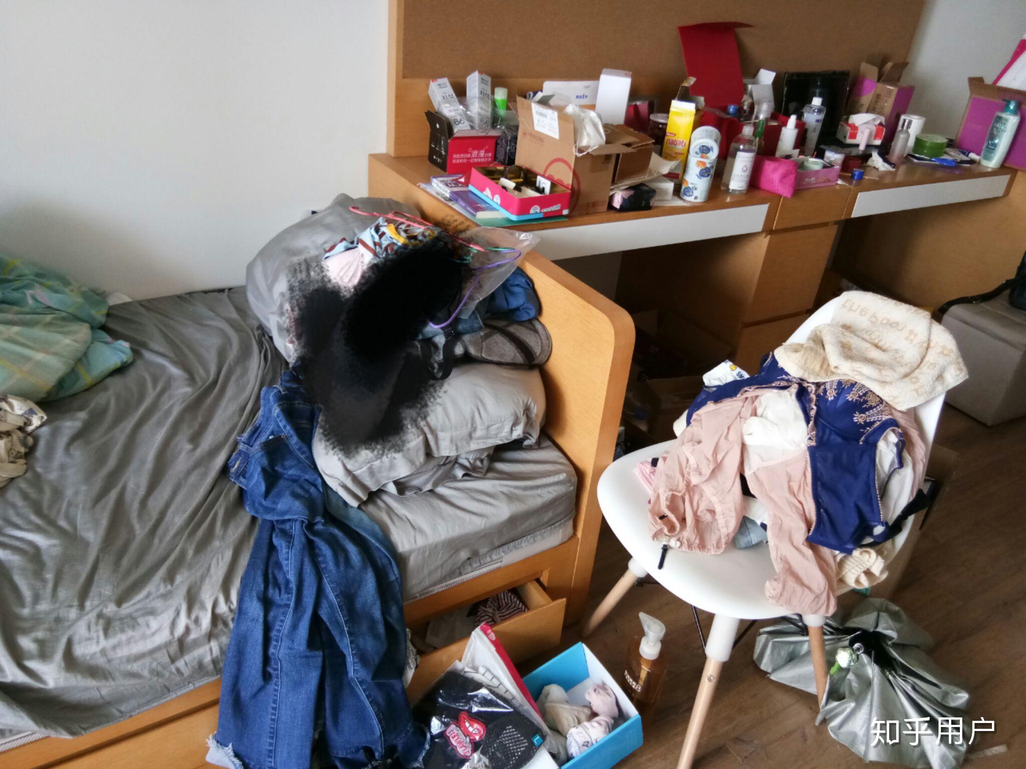 我想知道男生宿舍都是那么乱的嘛