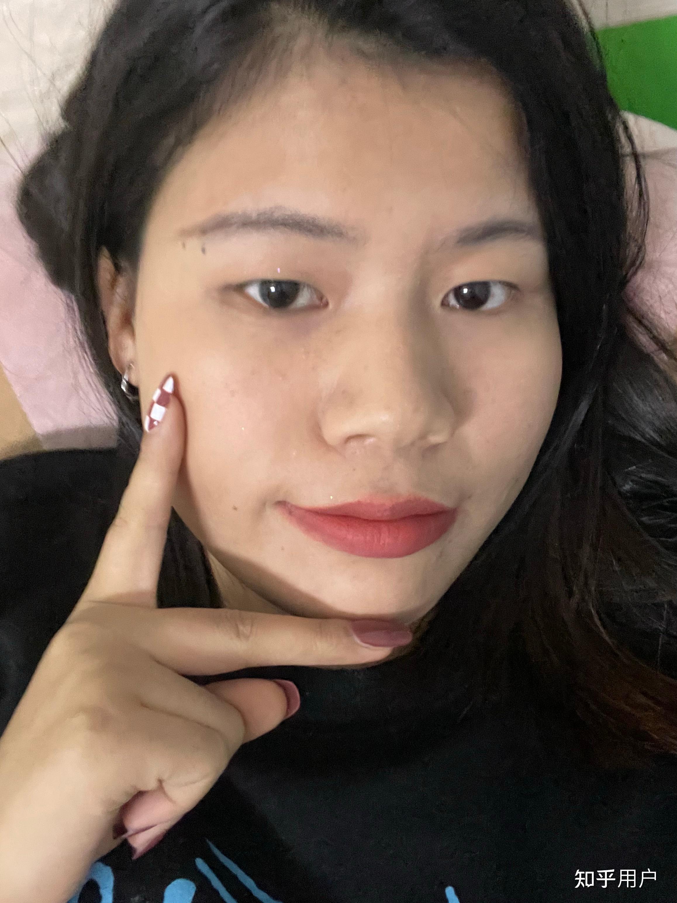 什么样的女生算长得丑的? 什么样的女生算长得丑的?