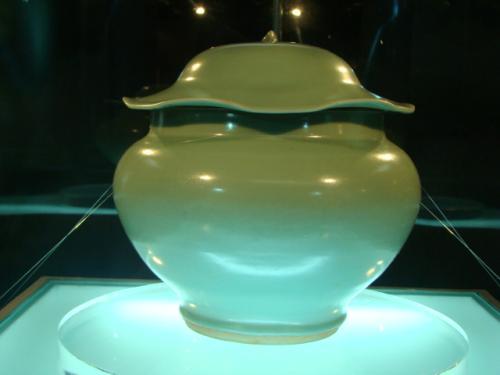 古代人的小清新：龙泉窑青釉荷叶盖罐- 知乎