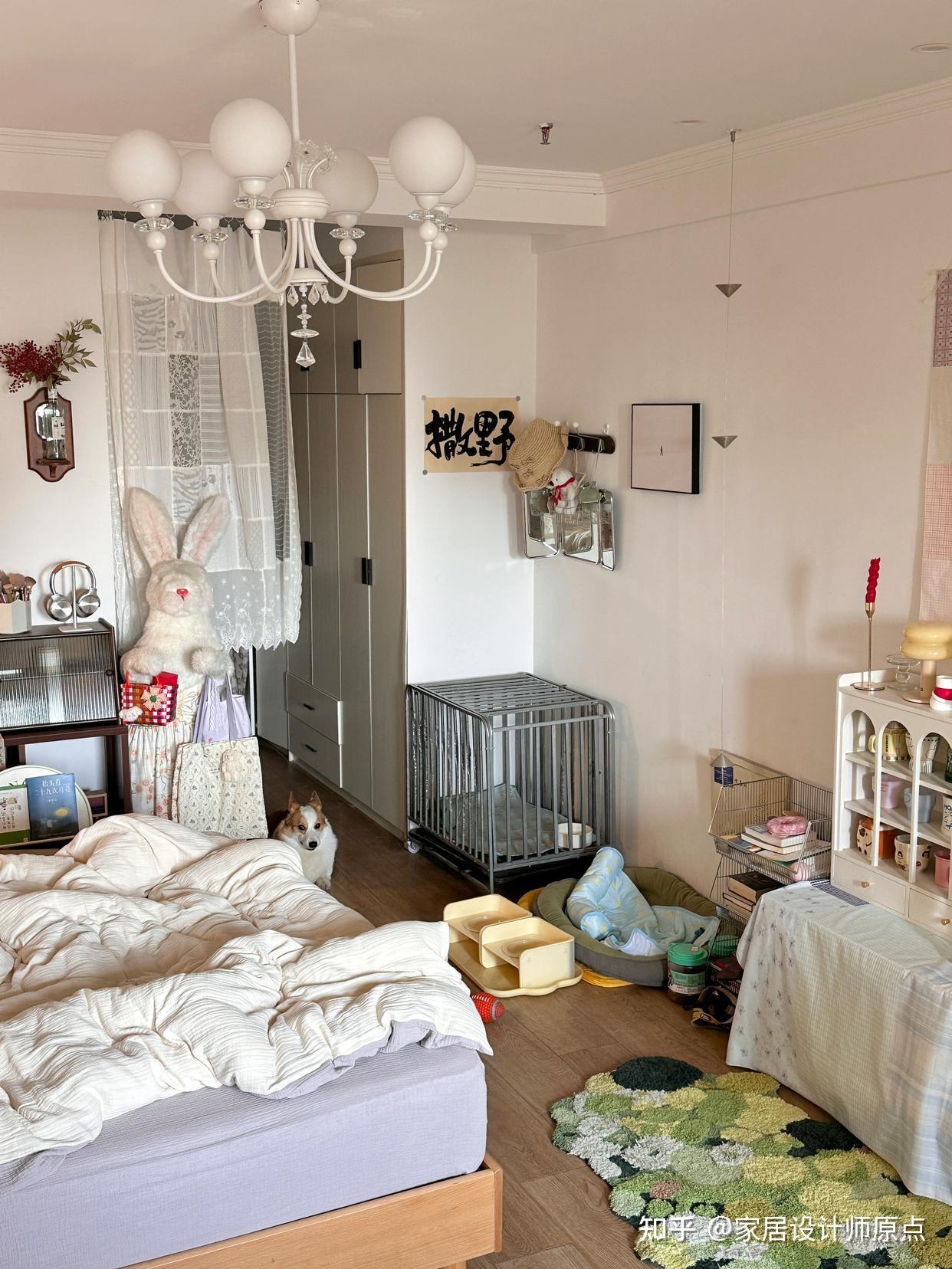 香港一小姑娘的房子火了，18㎡，布置得满满当当，那叫一个壮观 - 知乎