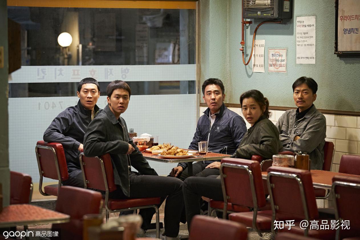 如果要把《极限职业》和《龙虾刑警》做一个对比,那么可以得出什么