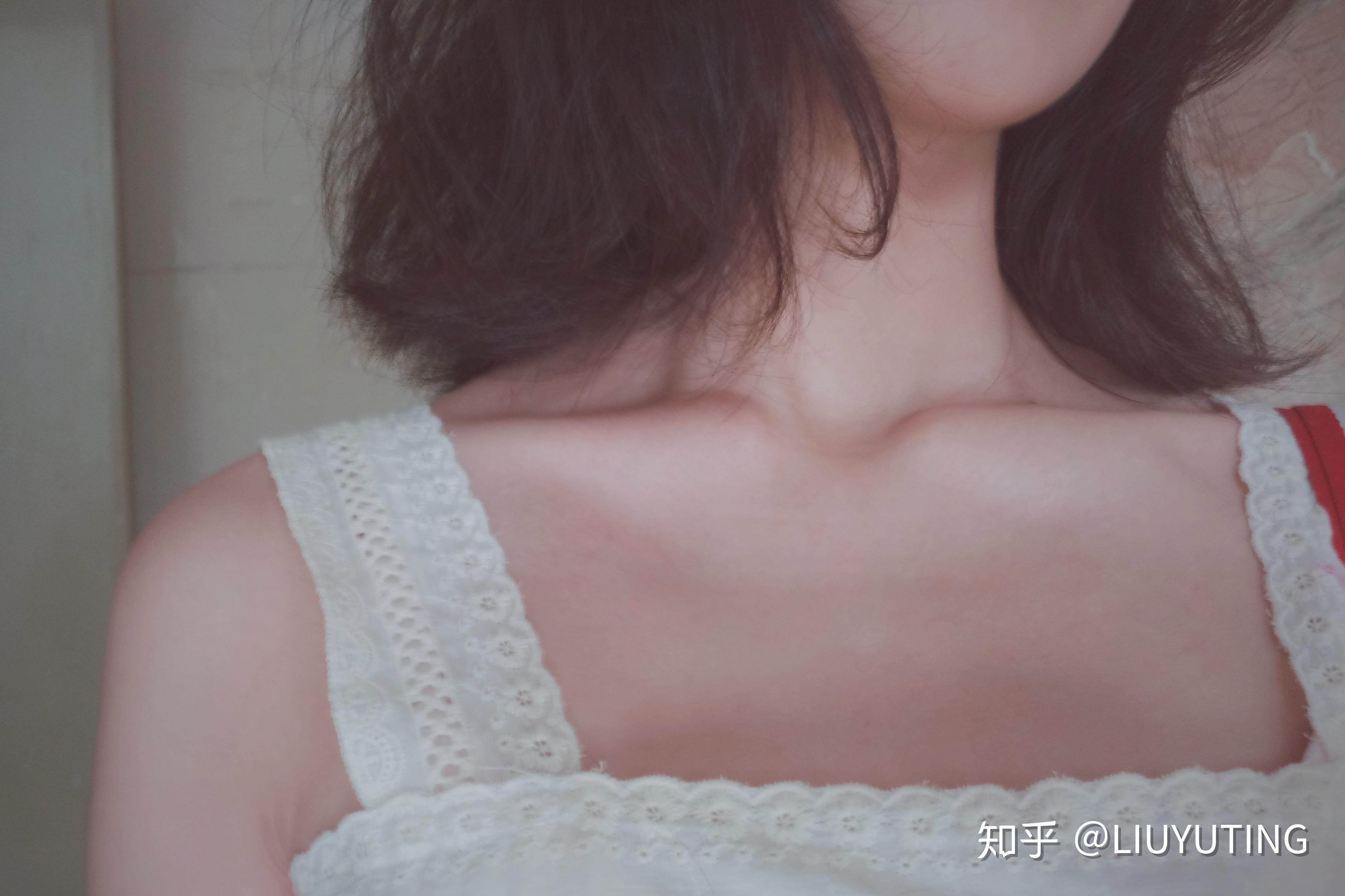 为什么有的锁骨是一字形 有的是v字形?哪种好看些?