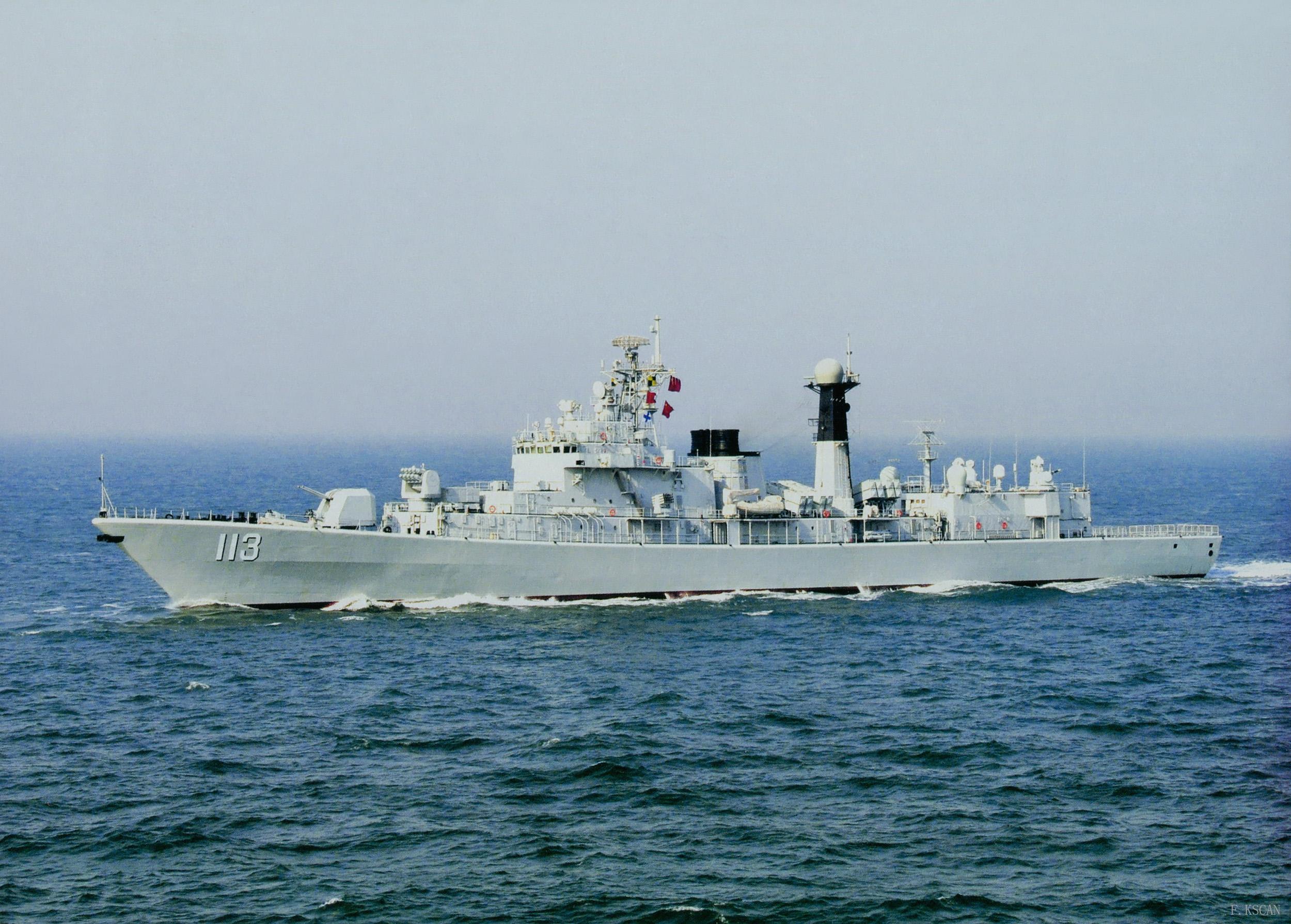 从052a,052b,052c发展到052d,这四型驱逐舰都有依次哪些性能进步?