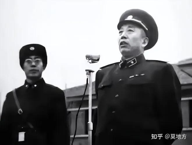拟授大将的王震为何终被授上将?与战功无关,贺龙态度成核心因素 - 知乎