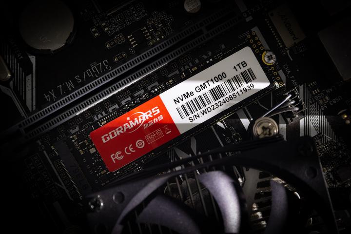 PCIe 3.0 SSD依旧能打，读速超3400MB/s，劲芯GMT1000固态硬盘评测 - 知乎