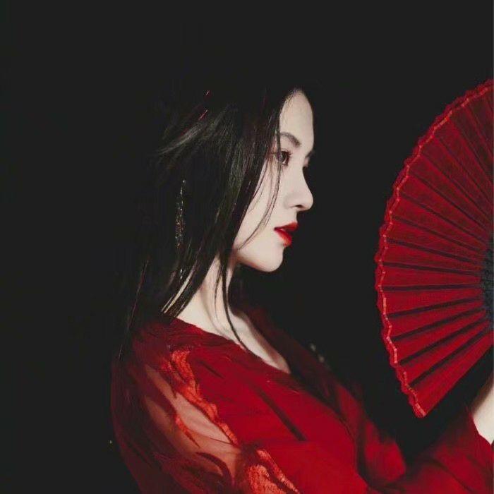 有没有类似古风侠客红衣的头像类似下面这种的