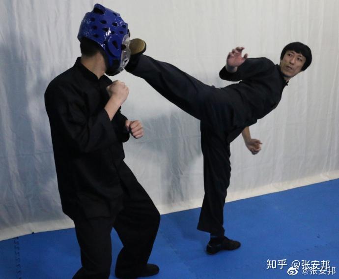 传统武术中的戳脚为什么不用在比赛中