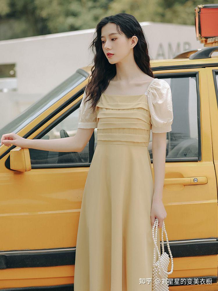 可以给我推荐几件淡黄的长裙吗?