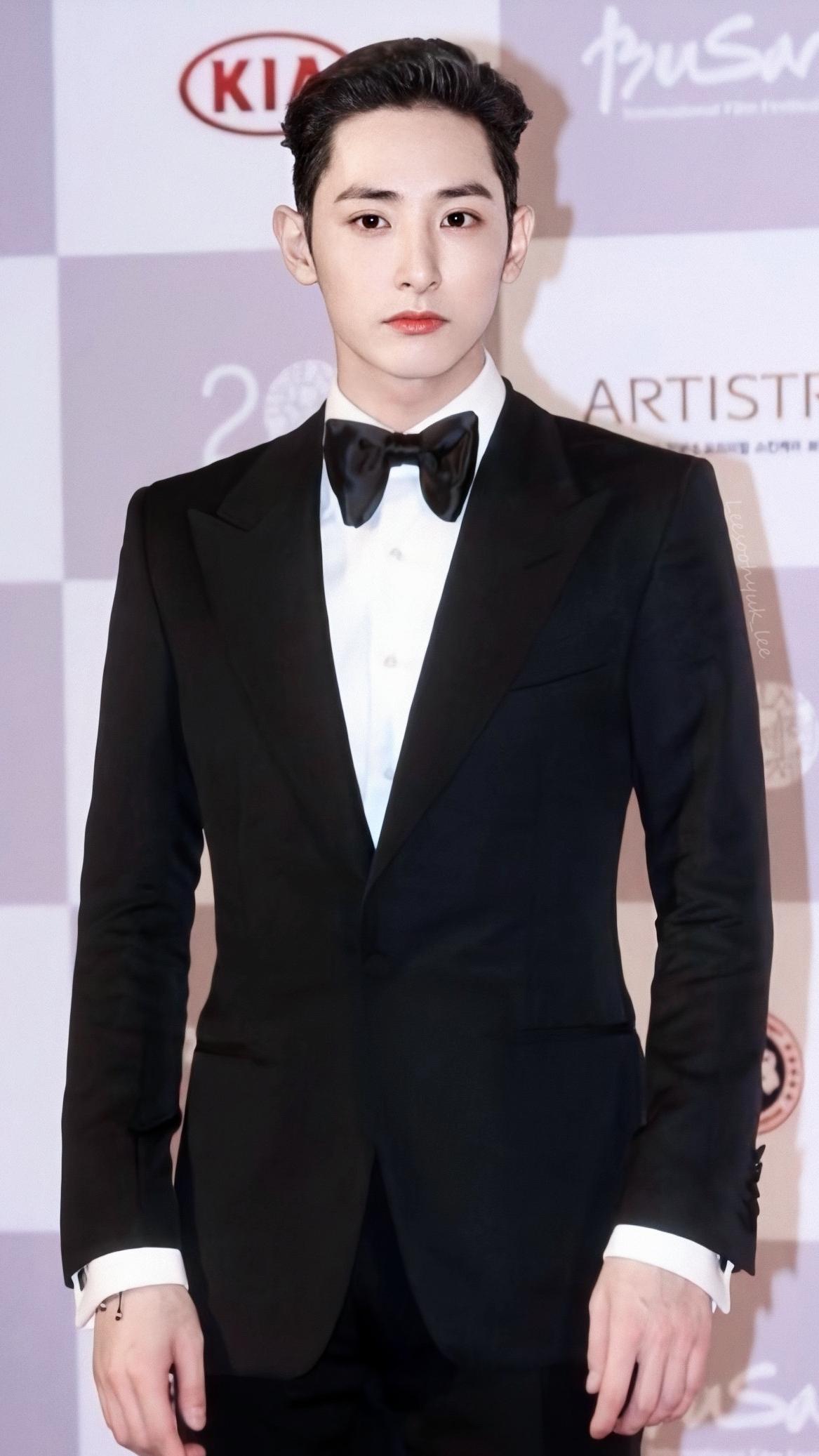 请李洙赫leesoohyuk的粉丝回答对李洙赫的看法