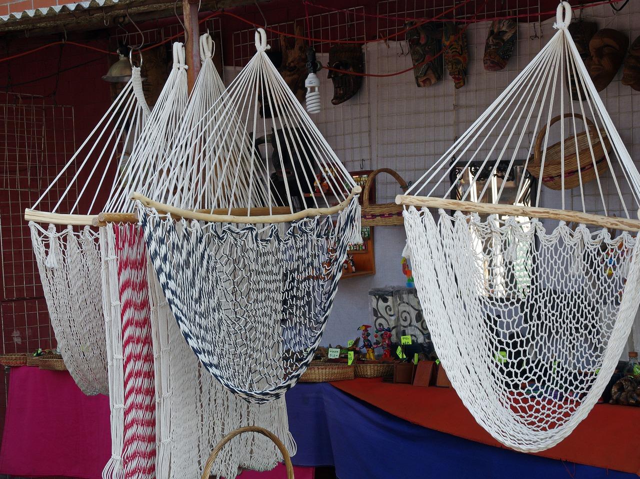 吊篮如何编织鸟巢