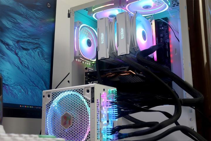 组装新电脑，同价位下自选配置DIY，还是买现成的PC主机更合算？ - 知乎