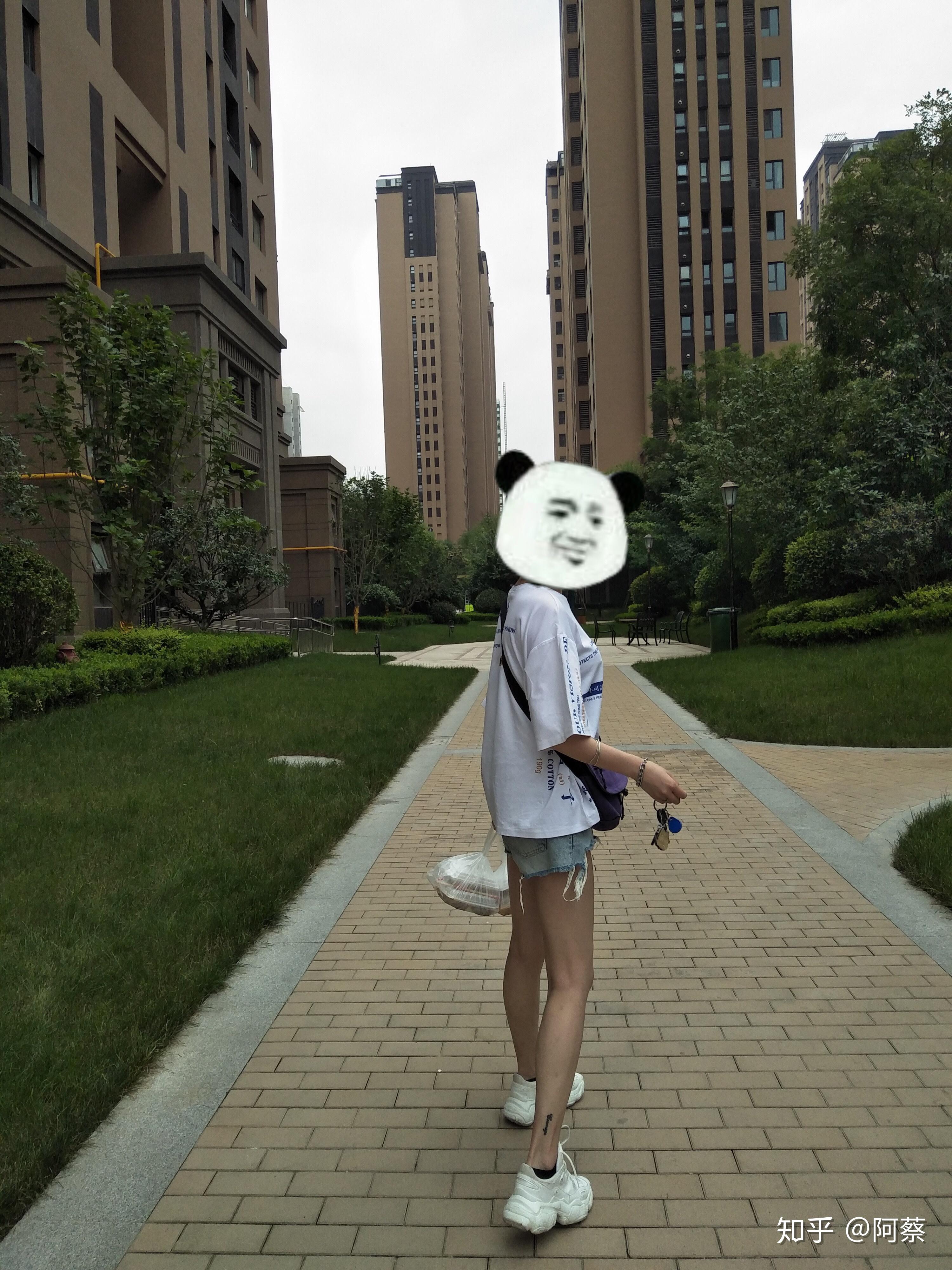 我女生身高170体重120斤整体看起来匀称但是有点壮请问健身大佬门我该