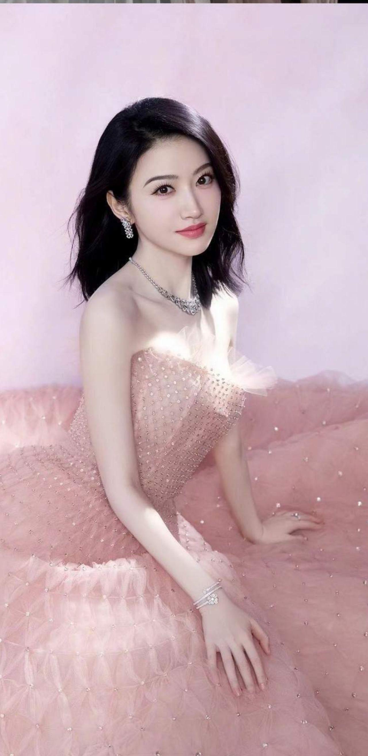 你觉得内娱天花板女明星是谁