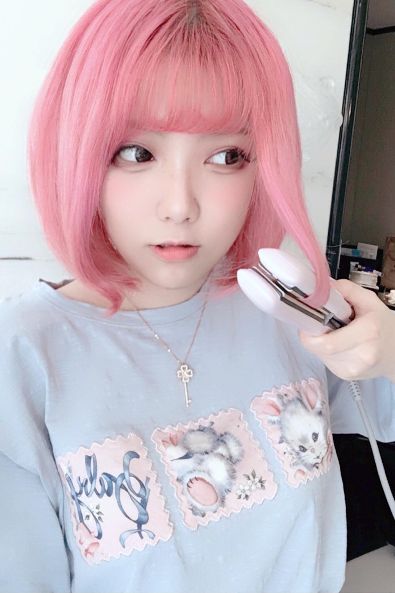 染粉色头发好看的南韩女爱豆 - 哔哩哔哩