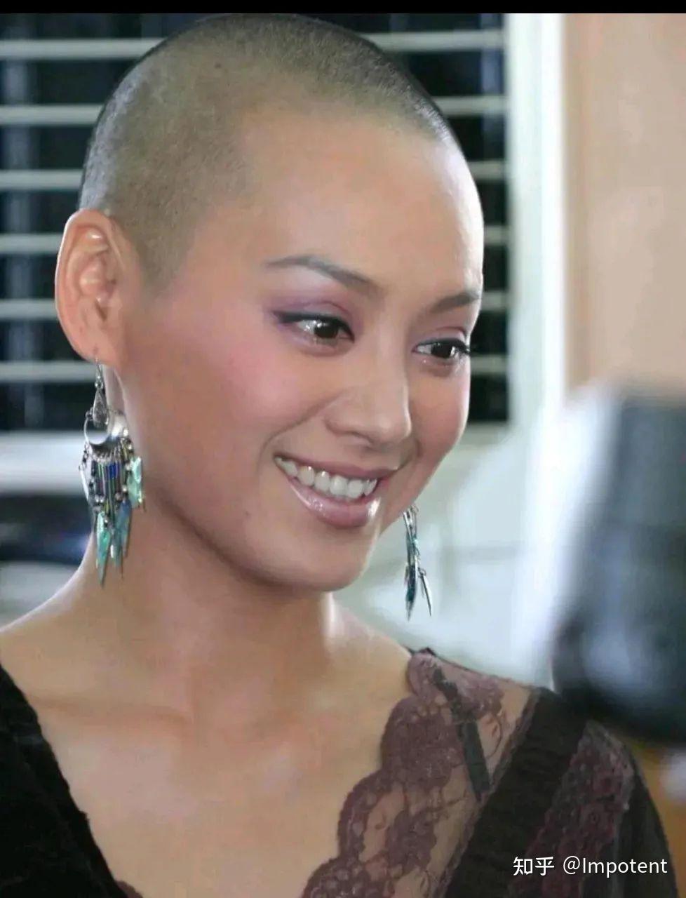 额,像赵薇这种女明星,长相什么的都比较偏欧式.