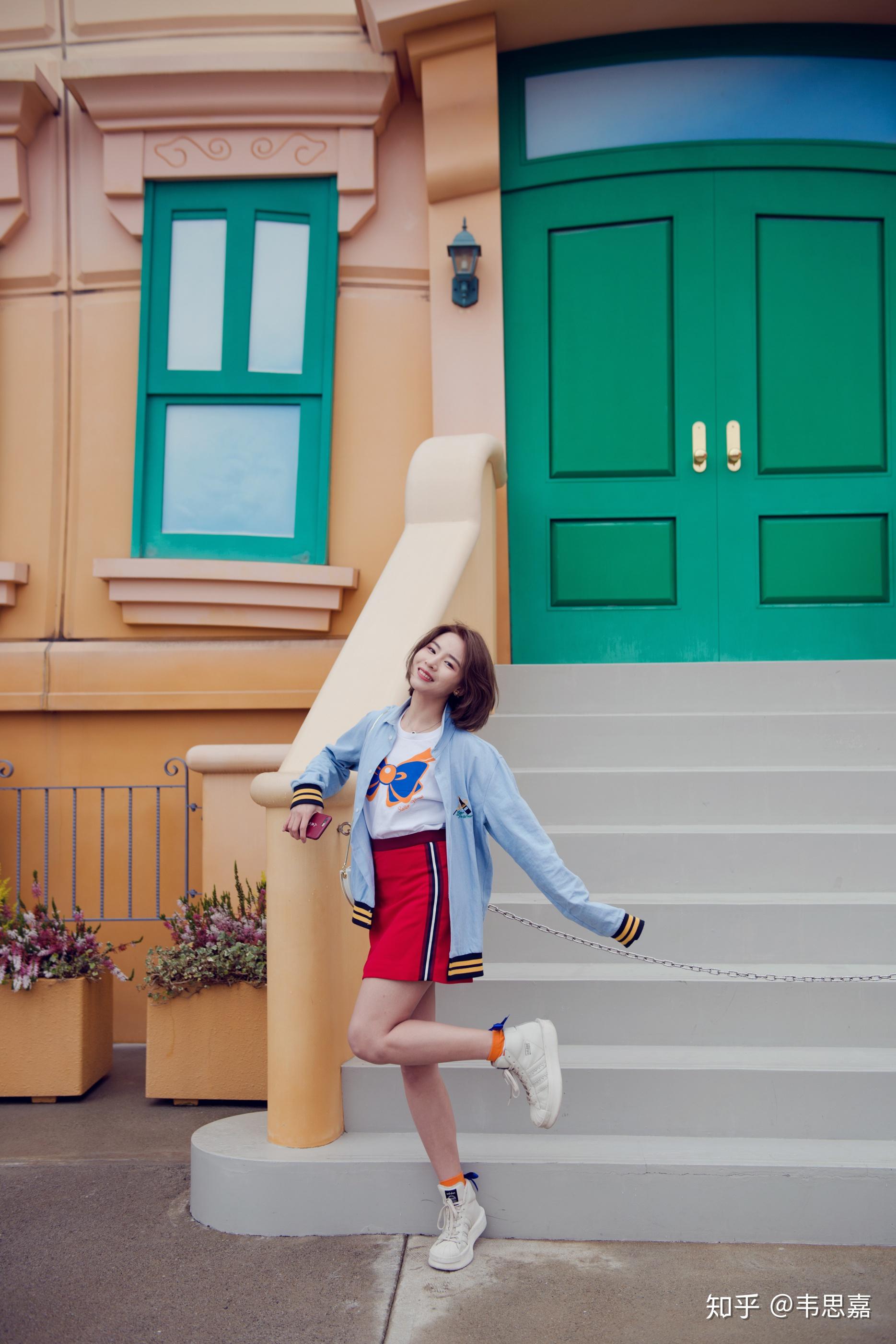 拍照时怎样摆姿势好看? - 知乎