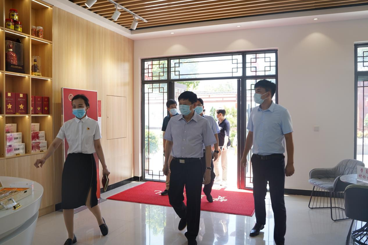 省人大常委会副主任邢国辉莅临赞皇县电子商务公共服务中心电商实训