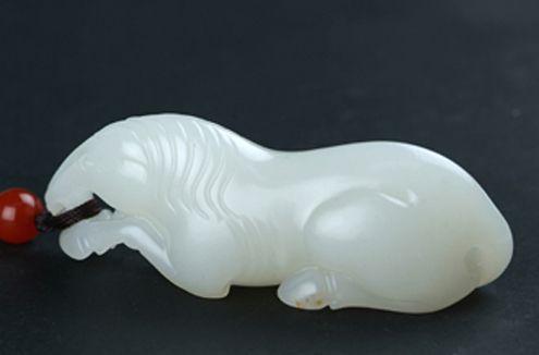 和田玉中的顶级白玉——羊脂玉- 知乎