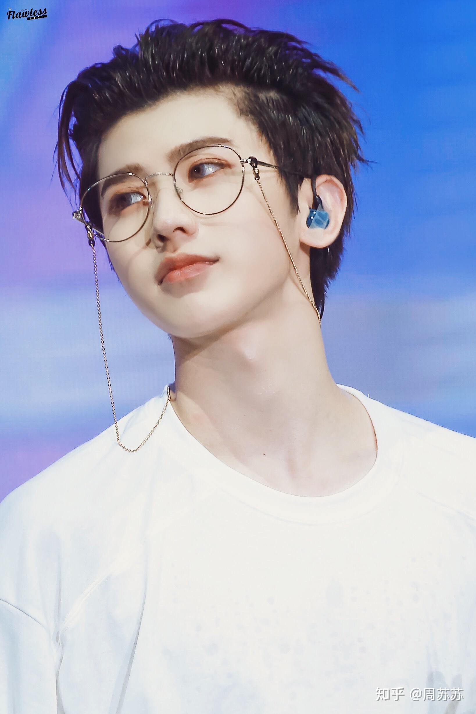 你对你爱豆的第一印象是什么?