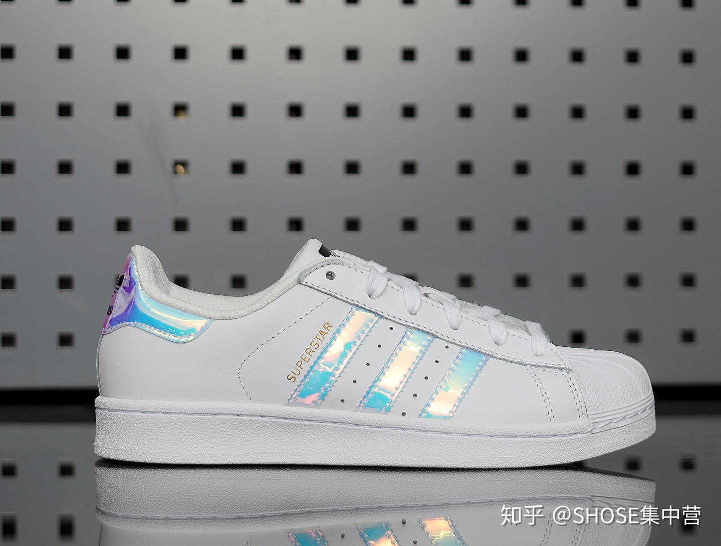 adidas gazelle silver green womens adidas White Superstar 82 SFTM Sneakers