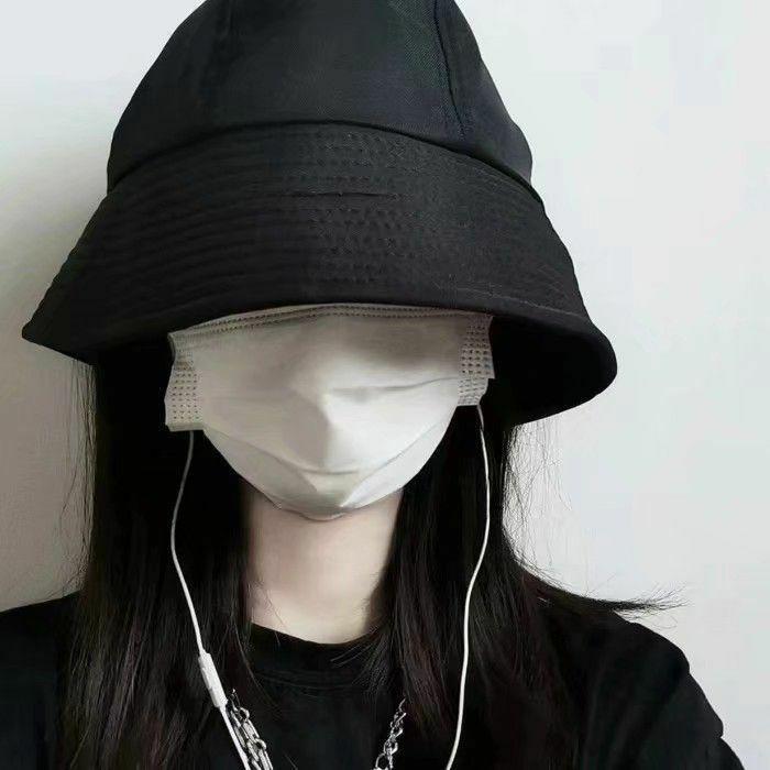 有哪些好看的黑色系头像,以及配套的背景? - 知乎