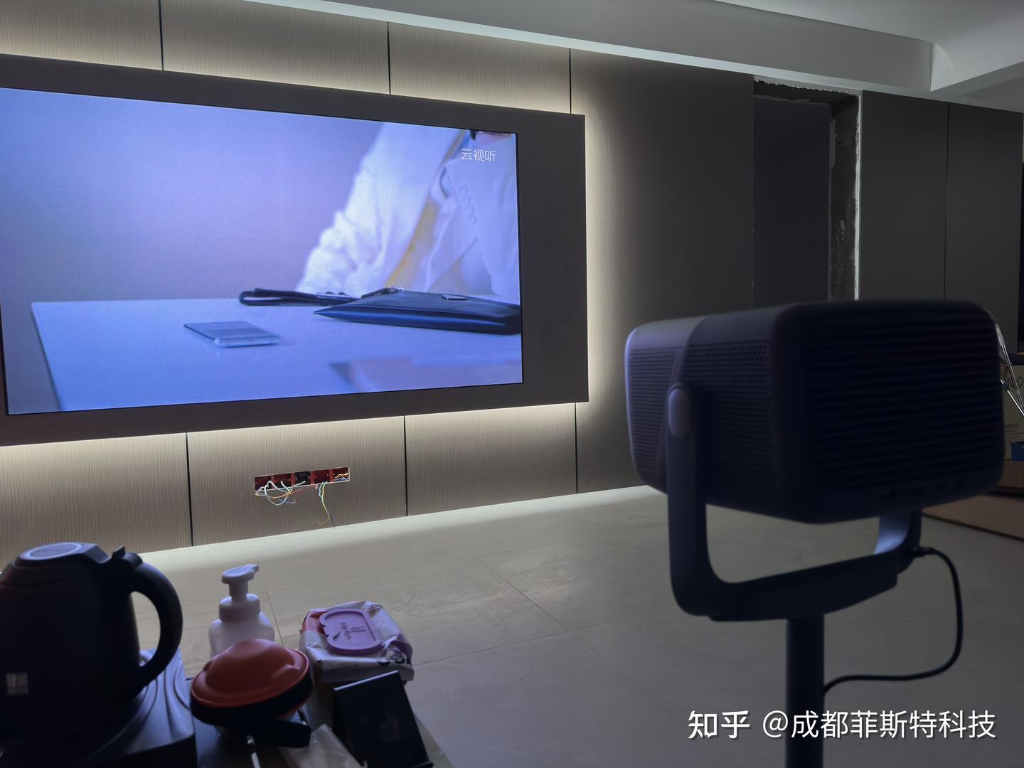 三色激光投影仪画面噪点?深受“散斑”困扰,就用菲斯特菲涅尔光学屏 - 知乎