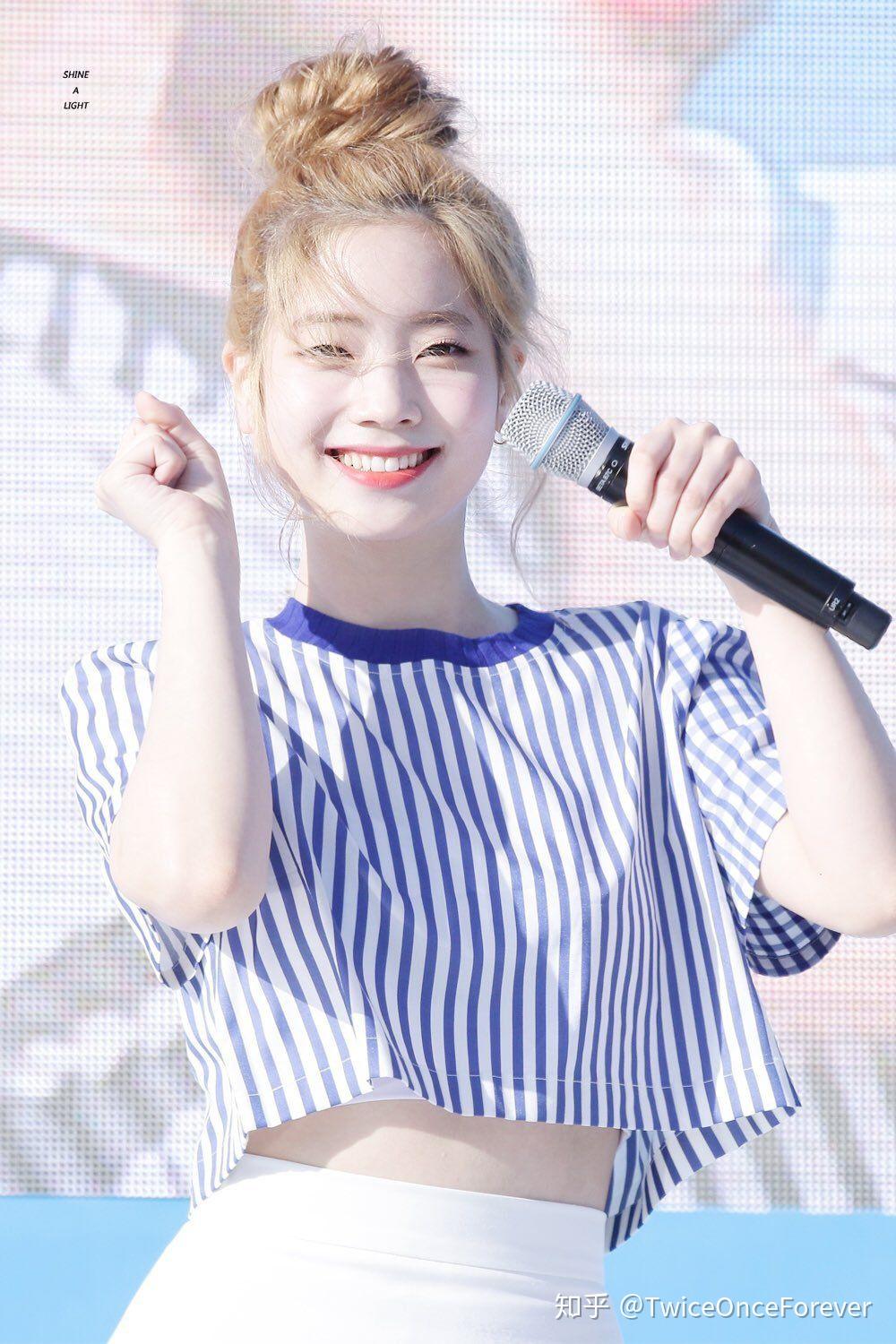 如何评价twice金多贤的颜值?