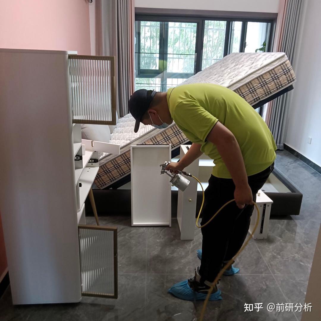 装修完后,有一些公司号称专业除甲醛,请问这靠谱吗?如果有效,会有效多久?请专业人士回答。