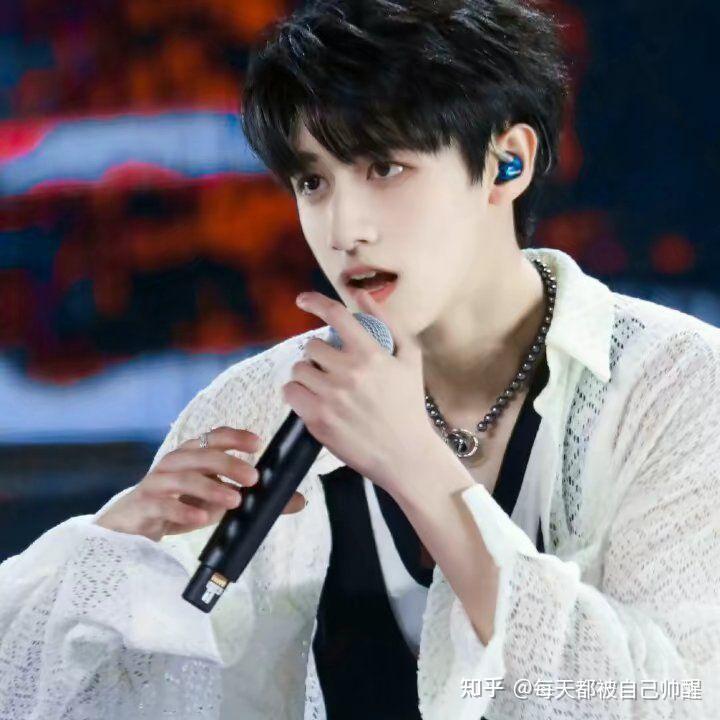 请分享一下你认为的朱志鑫神图