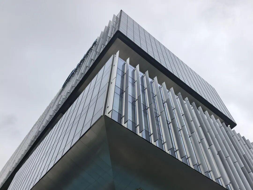 建筑装饰上市企业2025年前三季度报告:行业增速放缓,企业发展分化加剧 - 知乎