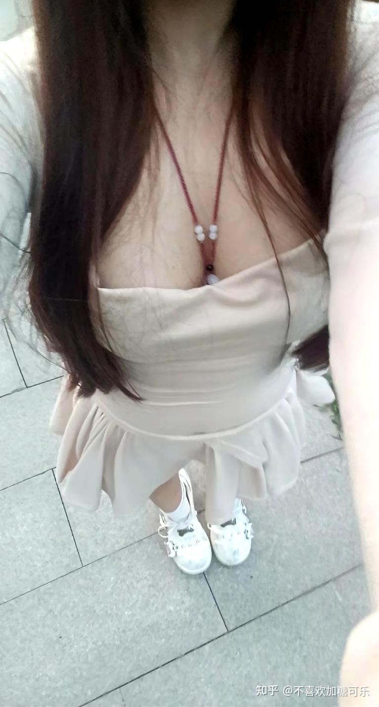 女大学生穿这种衣服会暴露吗？