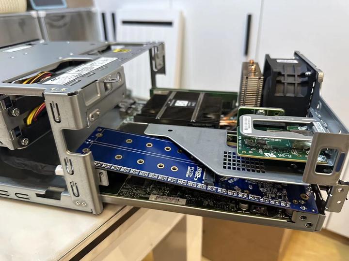 HPE GEN10 PLUS V2 扩展NVME SSD 与 佳翼海鸥PCIE 4.0扩展NVME (海鸥2号) 双盘位不兼容的问题 - 知乎