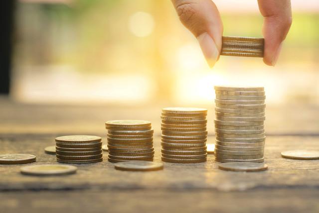 零钱通1万一天收益多少?和余额宝相比哪个更划算? - 知乎