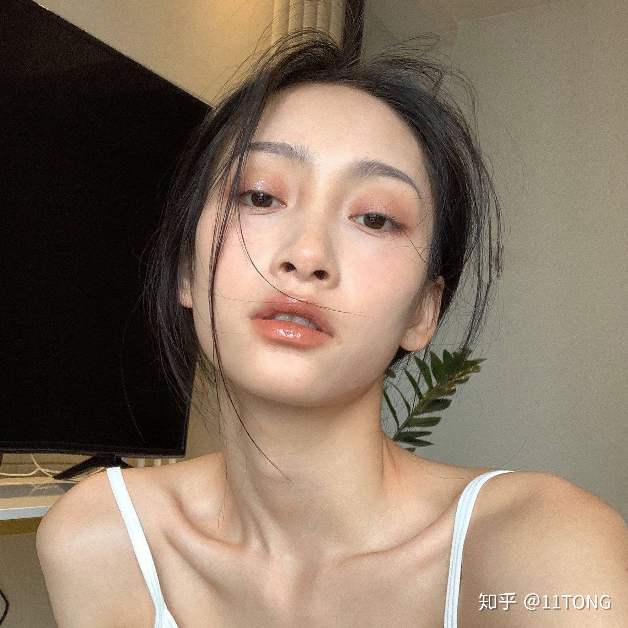 有哪些原相机无滤镜的质感女生头像