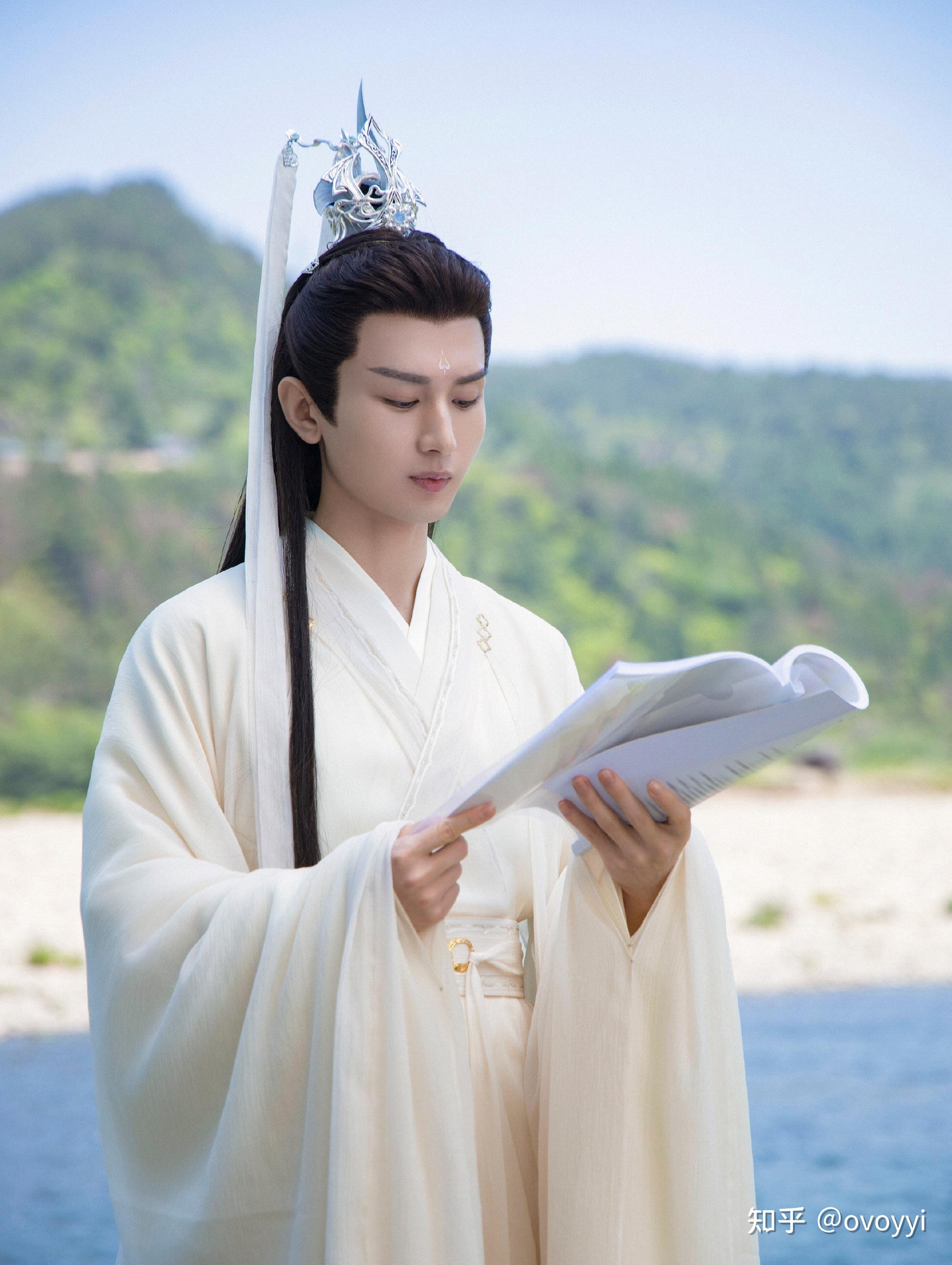 有小伙伴能帮我get到成毅小哥哥的颜吗? - 知乎